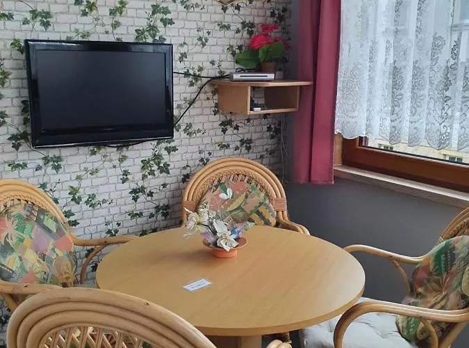 בית הארחה Edelweiss 3*