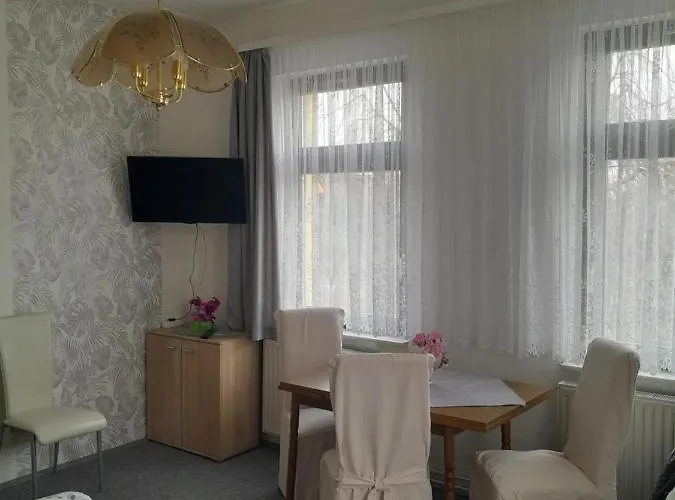 Edelweiss בית הארחה 3*