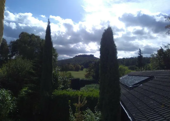 בית הארחה Edelweiss 3*